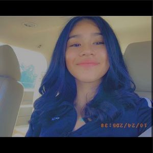 Meet your Posher, Elisa